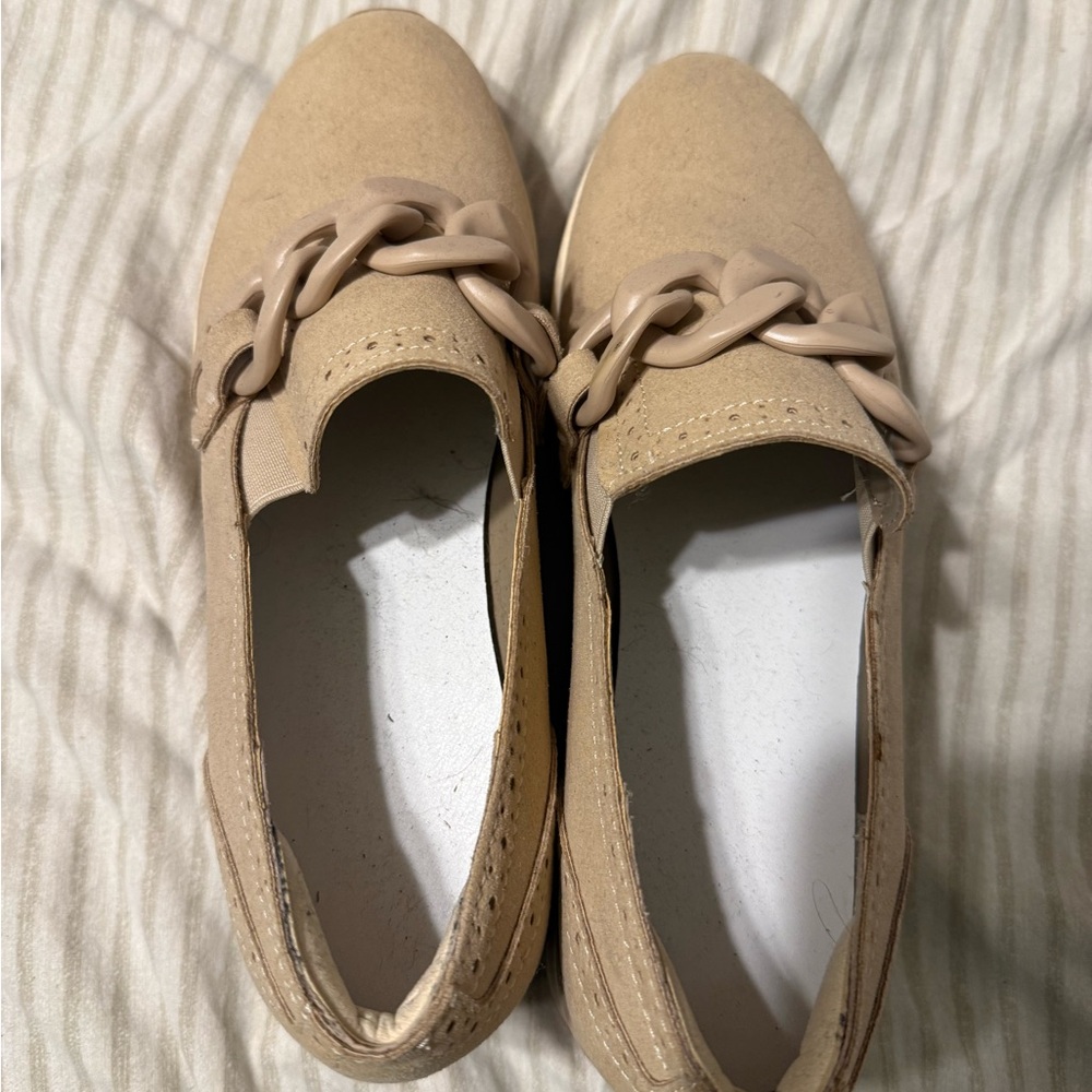 Neutral Chain-Accent Women's Loafers - Beige